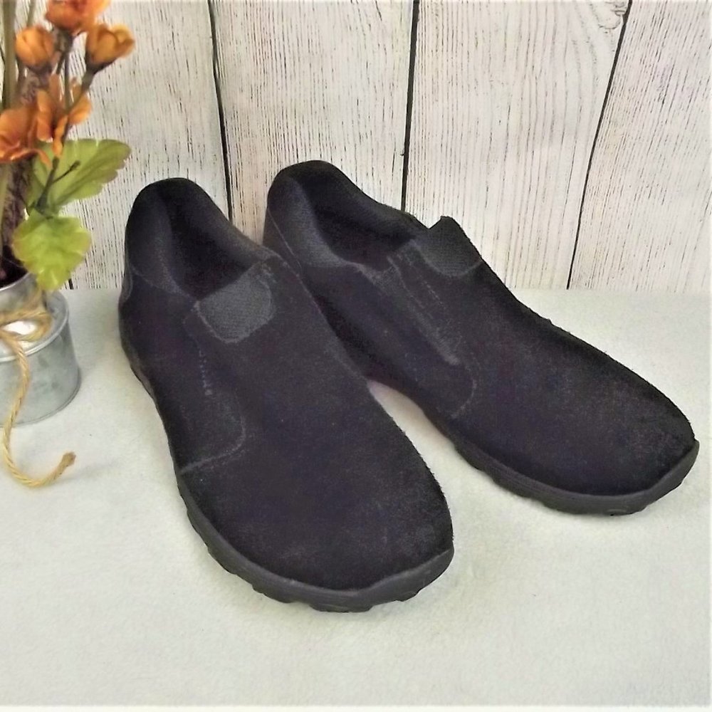 MERRELL Women's Sz 7M Black Suede Mocs Shoes